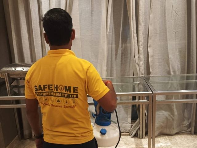 Treating a commercial dishwashing area